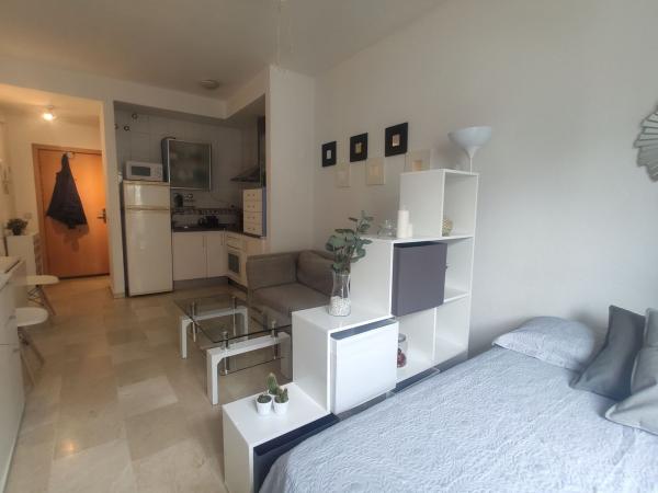 Estudio en venta en Estudio en Calle Refino, 11, El Ejido, Málaga, Málaga thumbnail 3