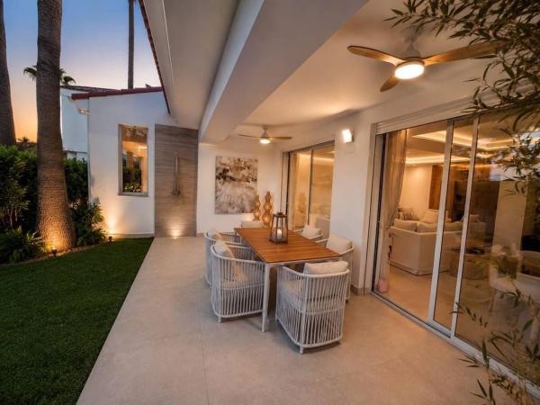 Chalet independiente en venta en Casa o chalet en Alameda de Levante, 4 a, Bahía de Marbella, Marbella, Marbella
thumbnail 2