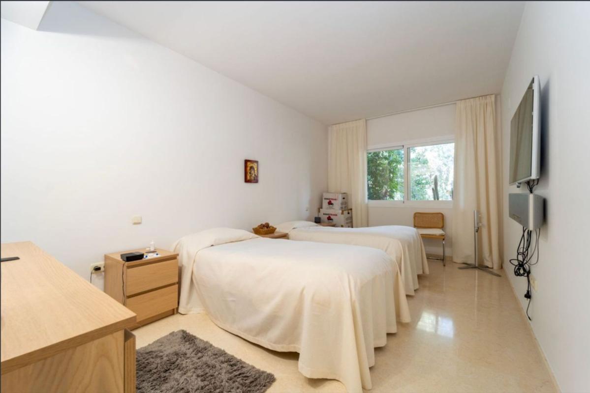 Venta de piso en Piso en Calle Italia, 4, Hacienda Elviria, Marbella, Marbella
 photo 5