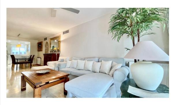 Venta de piso en Piso en Camino de la Granadilla, 2, Guadalmina Alta, Marbella, Marbella
photo 1
