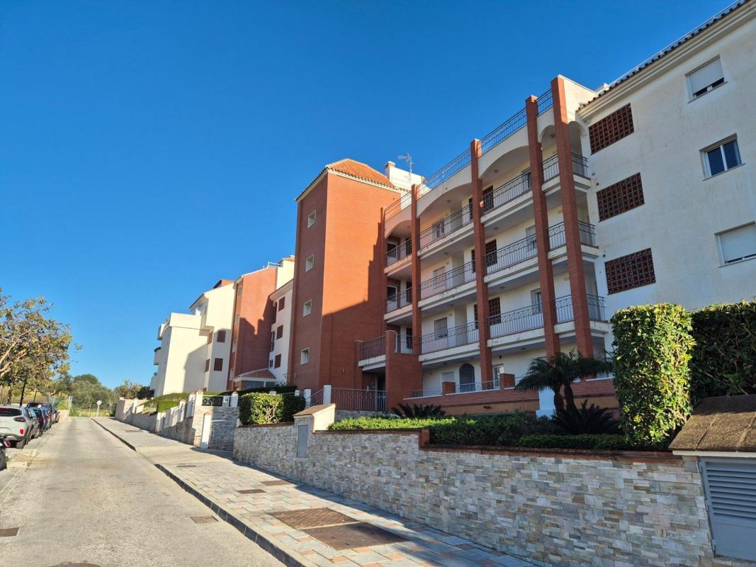 Sprzedaż mieszkania w Piso en Calle Artemisa, 4, Los Pacos, Fuengirola, Fuengirola
photo 2