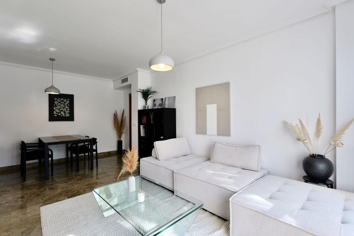 Venta de piso en Piso en Camino La Resinera, 8, La Concha-Resina Golf, Estepona, Estepona
photo 2