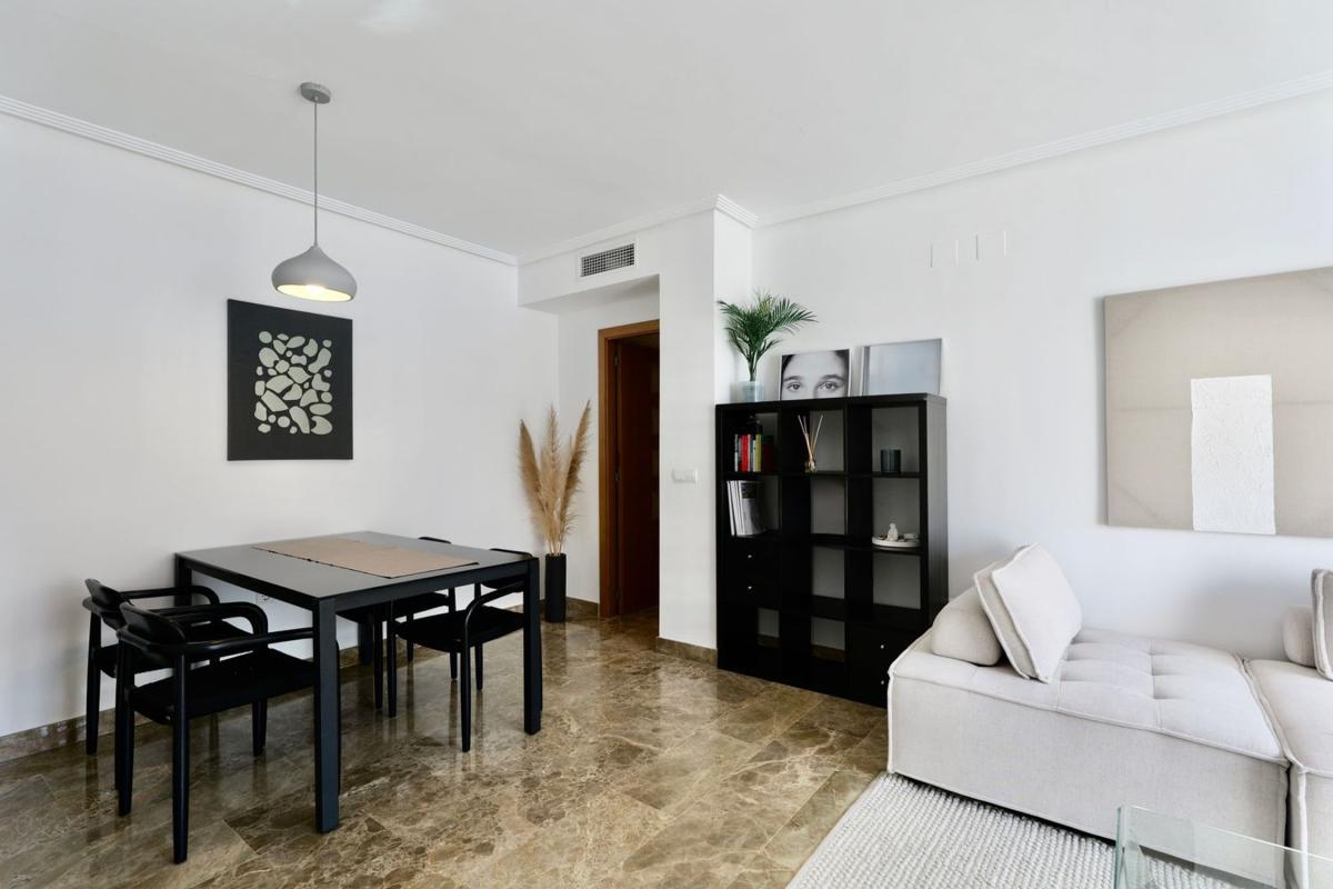 Venta de piso en Piso en Camino La Resinera, 8, La Concha-Resina Golf, Estepona, Estepona
photo 5