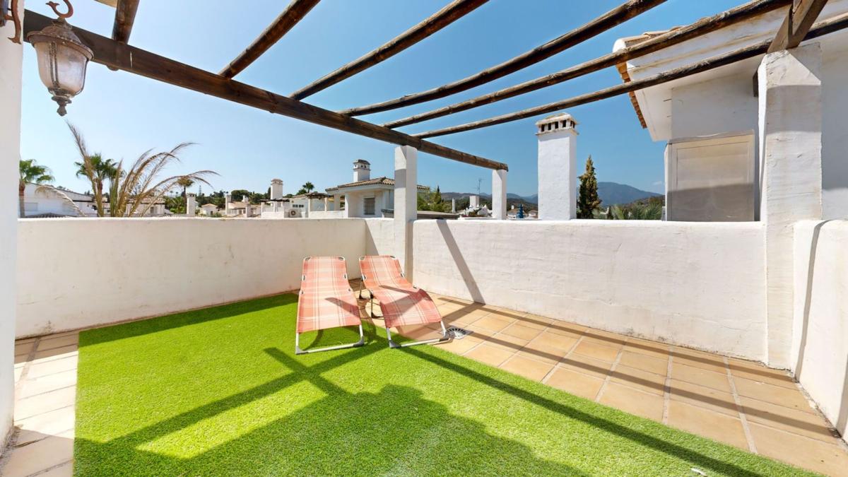 Venta de duplex en Dúplex en Calle Arriate, 16, La Dama de Noche-La Alzambra, Marbella, Marbella photo 2