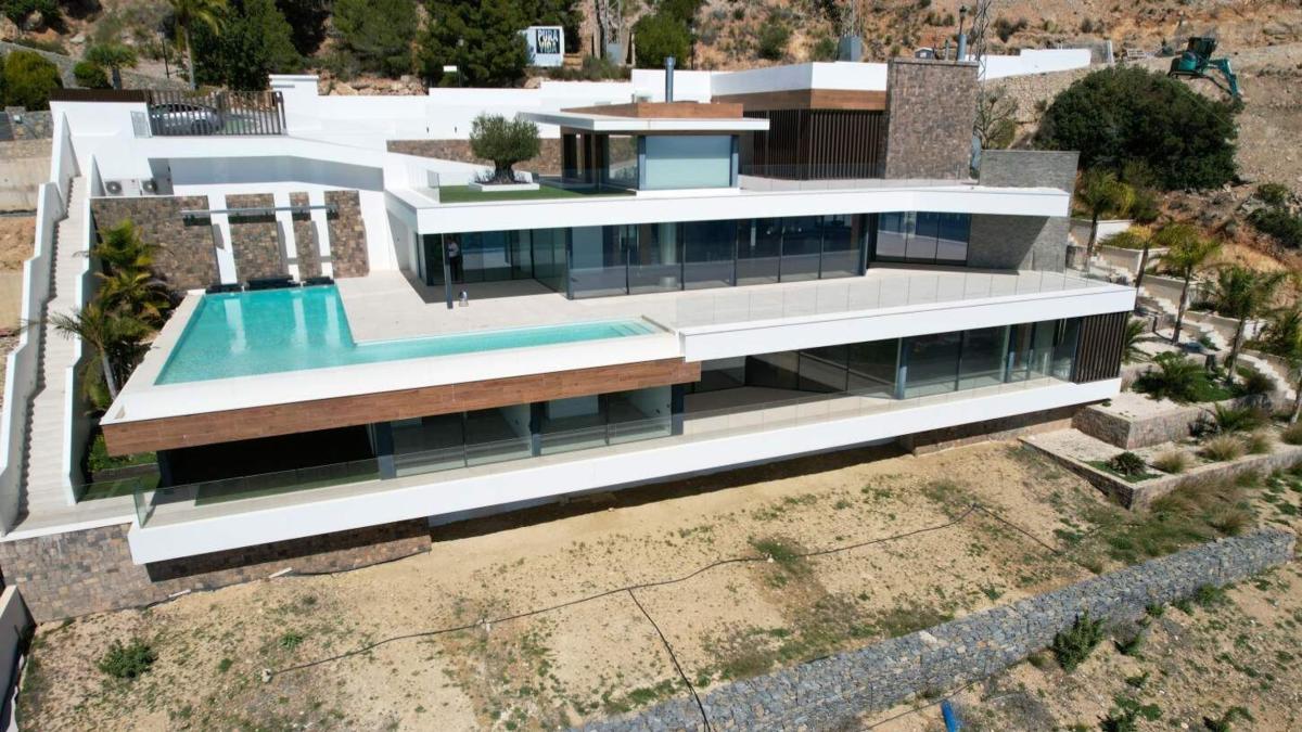 Propiedades en venta y alquiler en España photo 2