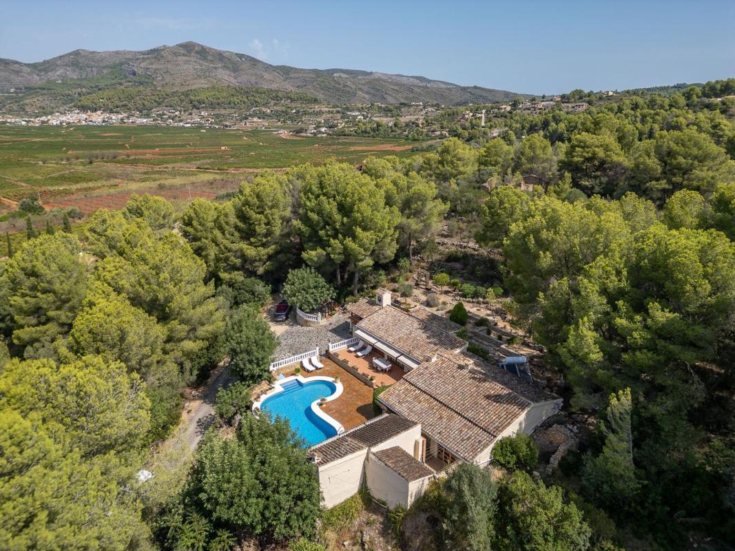 Properties for sale and rent in Spain photo 2