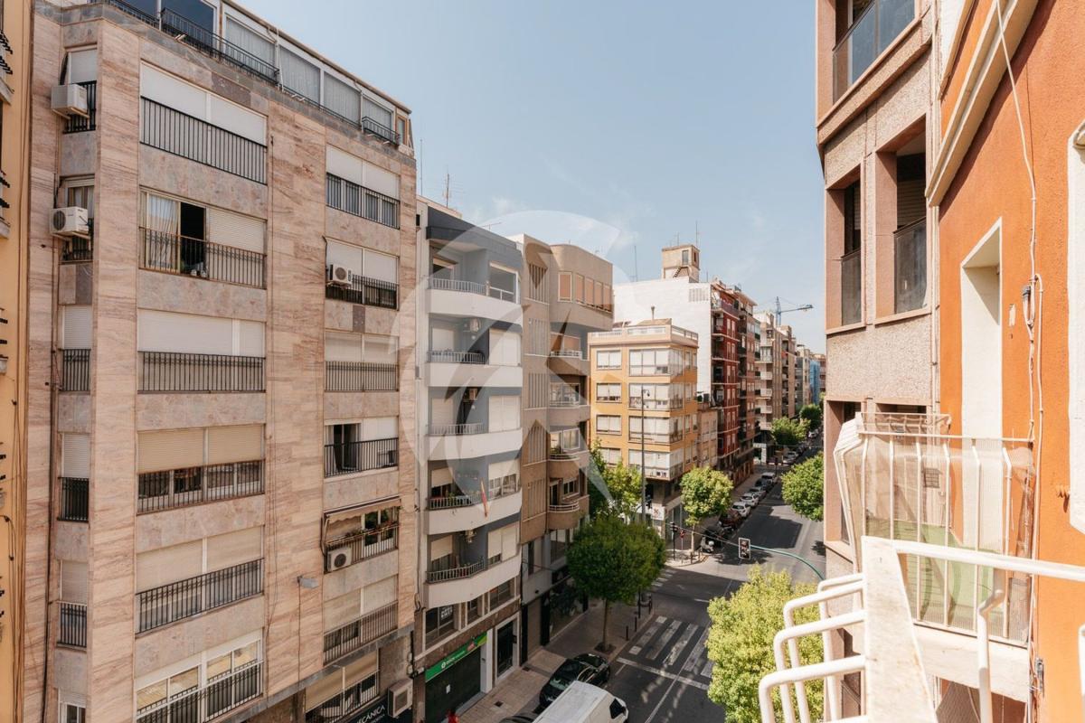 Venta de piso en Piso en Calle Vicente Blasco Ibáñez, Pont Nou-Corazón de Jesús, Elche / Elx, Elche / Elx
photo 4