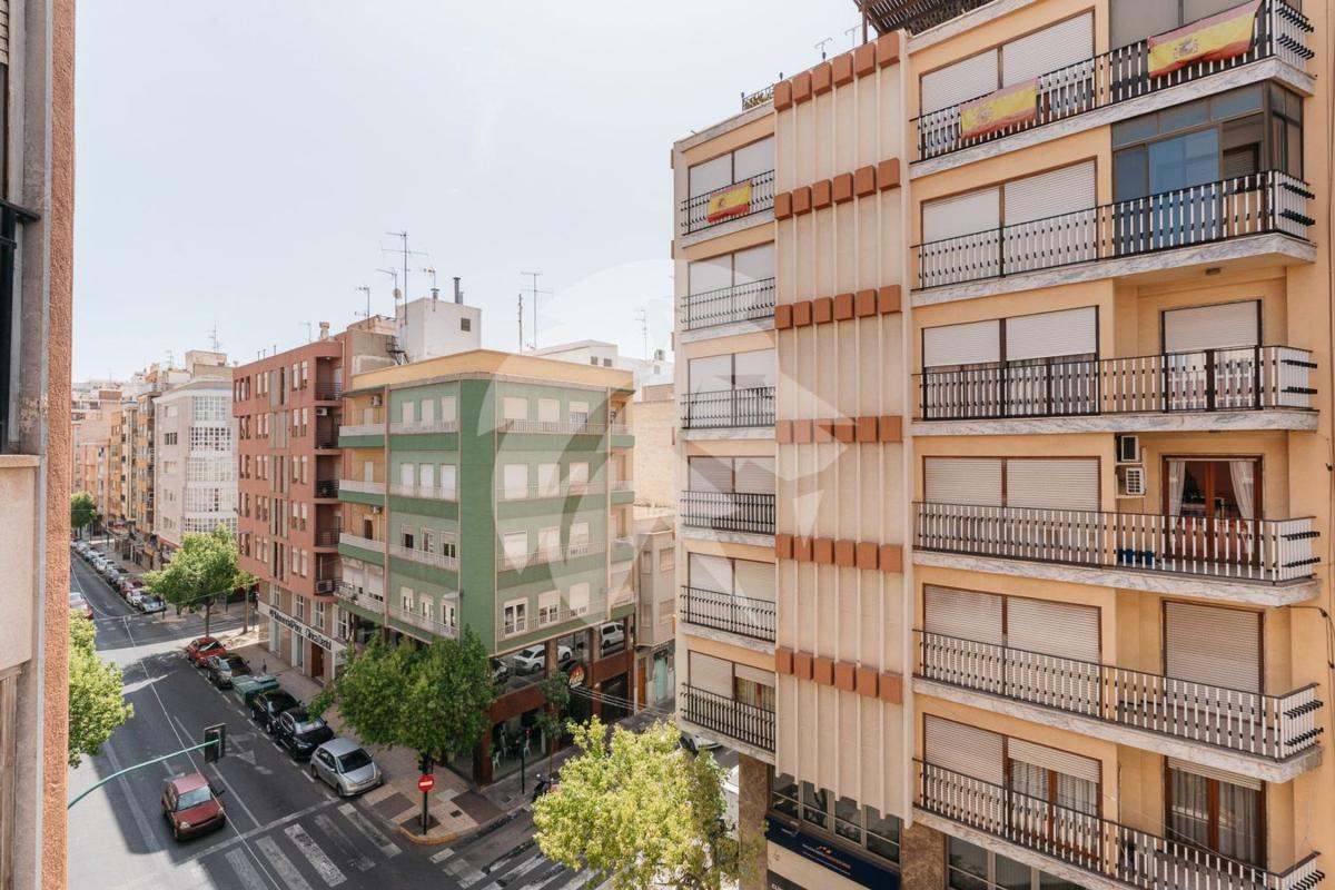 Venta de piso en Piso en Calle Vicente Blasco Ibáñez, Pont Nou-Corazón de Jesús, Elche / Elx, Elche / Elx
photo 5