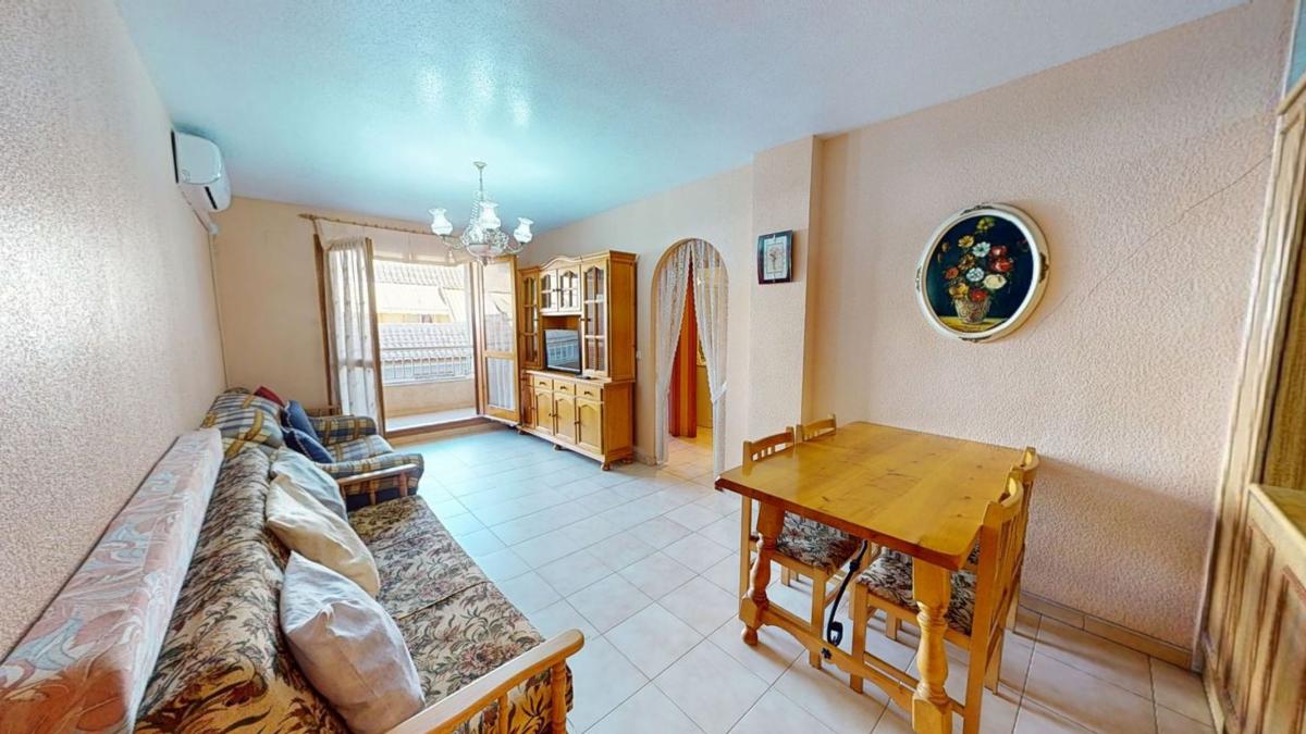 Sprzedaż mieszkania w Piso en Calle Santomera, 17, El Acequión, Torrevieja, Torrevieja
 photo 2
