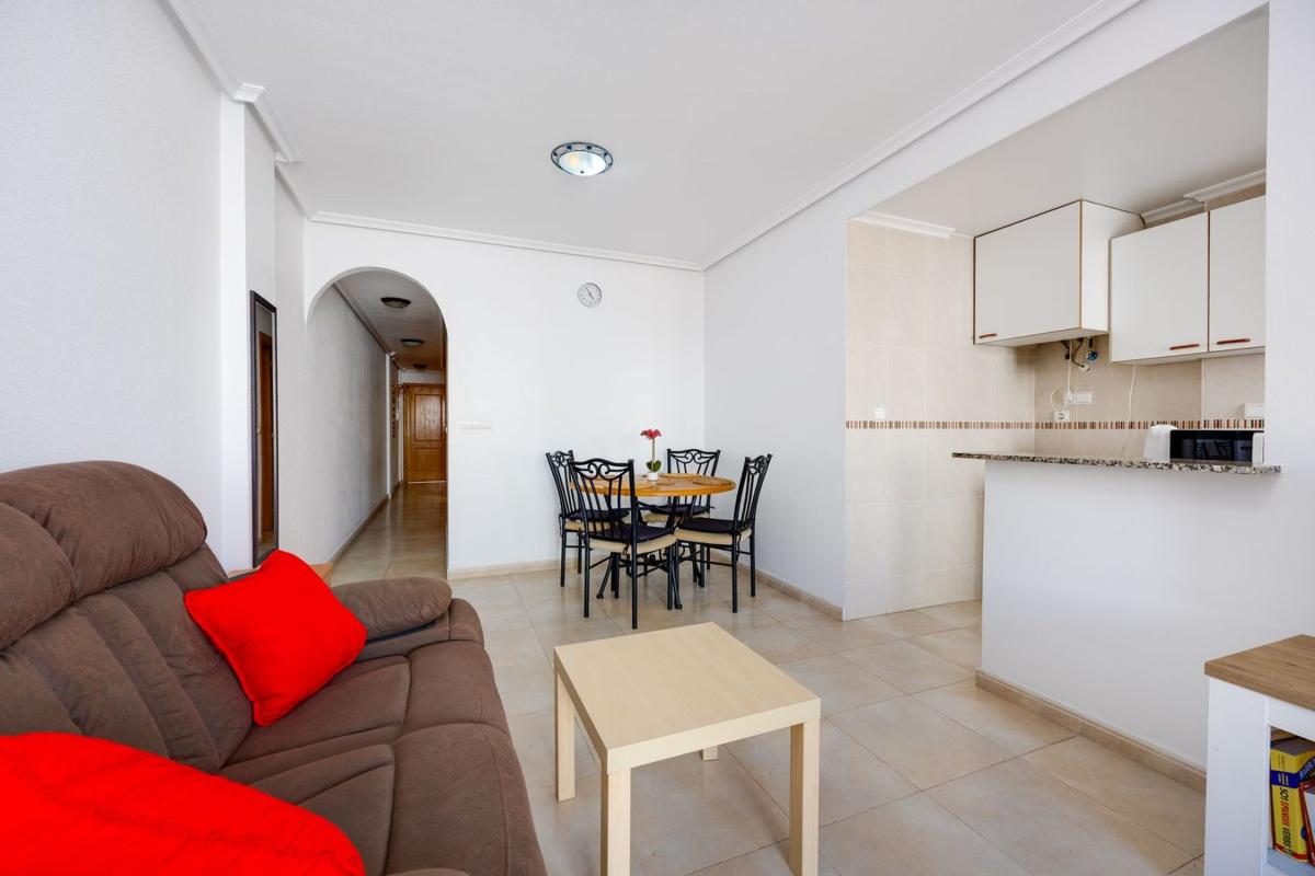 Venta de piso en Piso en Calle Joaquín Chapaprieta, 105, El Molino, Torrevieja, Torrevieja
 photo 5