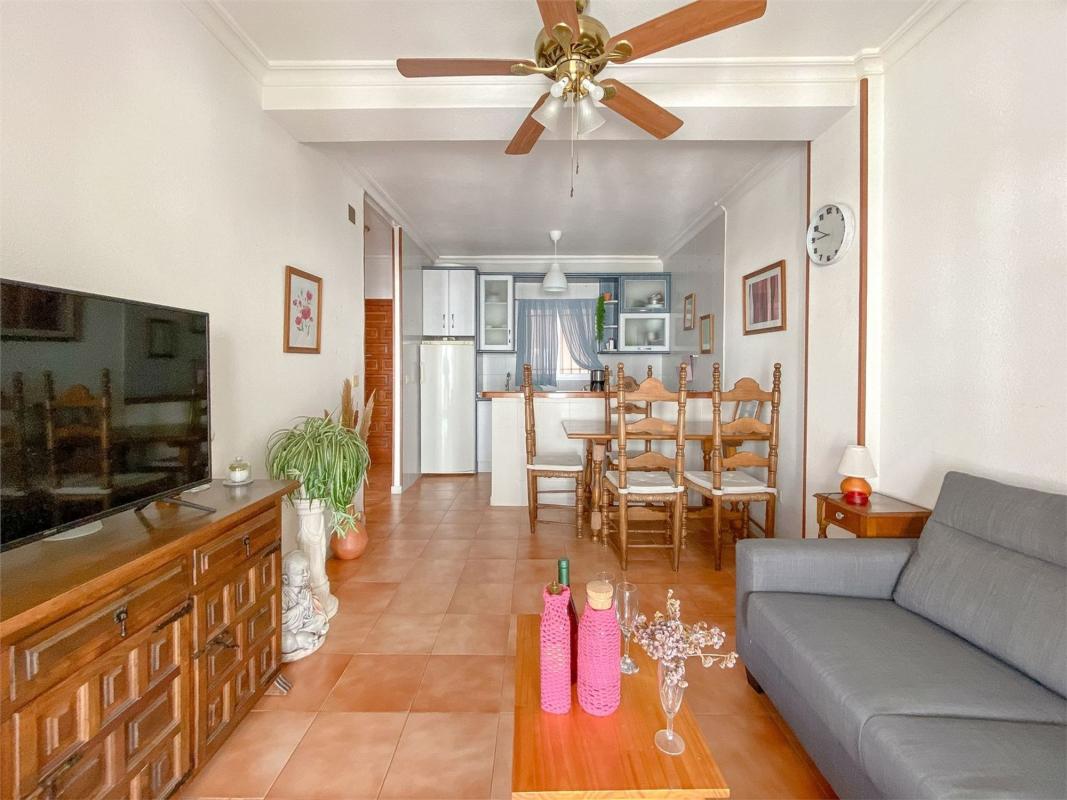 Venta de piso en Piso en Calle el Mabre, Gaspar Perrelló, Torrevieja, Torrevieja
 photo 2