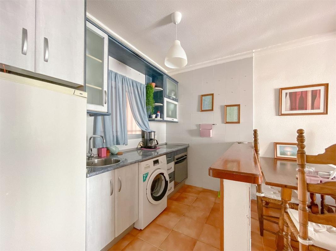 Venta de piso en Piso en Calle el Mabre, Gaspar Perrelló, Torrevieja, Torrevieja
 photo 3