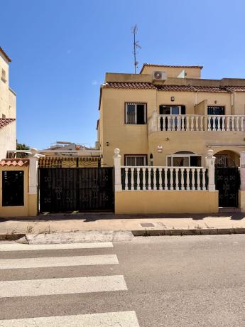 Chalet pareado en Aguas Nuevas Ii-el Molino, Aguas Nuevas, Torrevieja photo 1