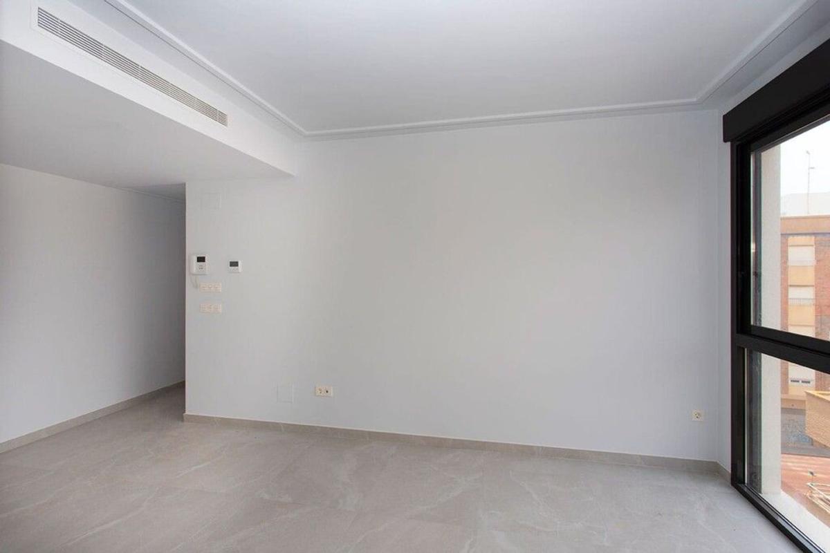 Продажа квартиры на Piso en Las Piscinas Naturales, Torrevieja, Торревьеха
photo 3