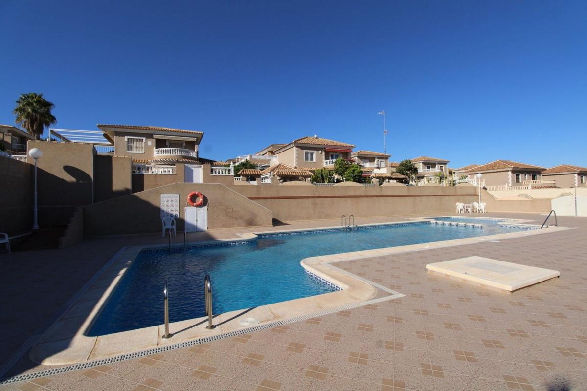 Sprzedaż niezależnego domku jednorodzinnego w Casa o chalet en Los Balcones - Los Altos del Edén, Torrevieja, Torrevieja photo 2