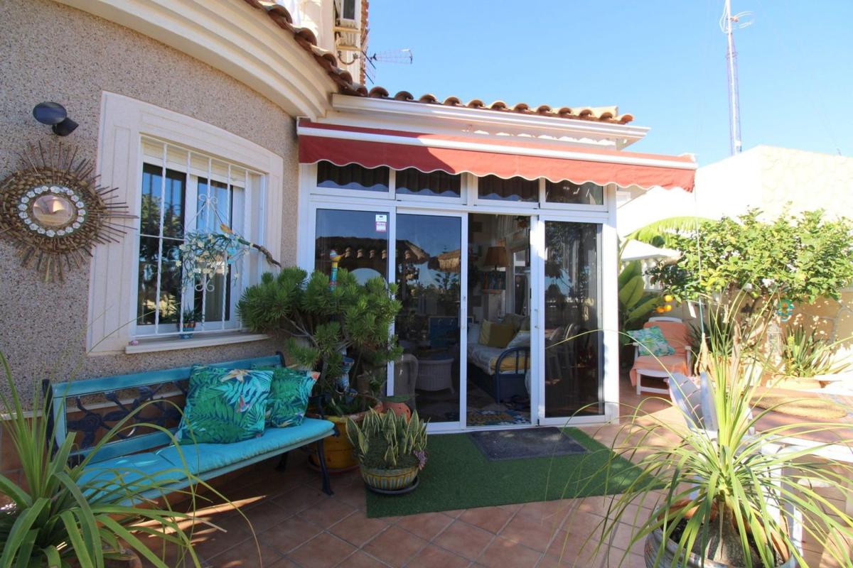 Sprzedaż niezależnego domku jednorodzinnego w Casa o chalet en Los Balcones - Los Altos del Edén, Torrevieja, Torrevieja photo 5