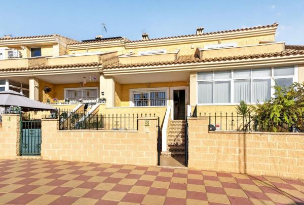 Chalet adosado en Los Balcones - Los Altos del Edén, Torrevieja photo 1