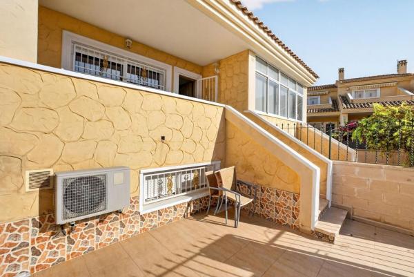 Chalet adosado en Los Balcones - Los Altos del Edén, Torrevieja photo 4