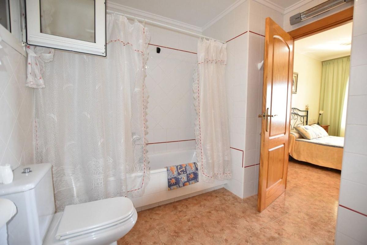Venta de piso en Piso en Gaspar Perrelló, Torrevieja, Torrevieja
photo 2