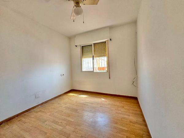 Sale of flat in Piso en Playa de los Náufragos, Torrevieja, Torrevieja
photo 1