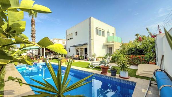 Casa o chalet independiente en La Siesta - El Salado - Torreta, Torrevieja thumbnail 2