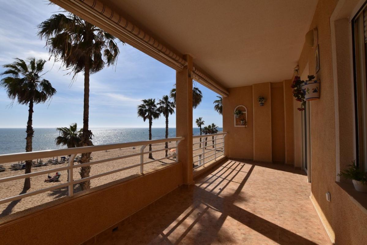 Venta de piso en Piso en Calle Mayor, Gaspar Perrelló, Torrevieja, Torrevieja
photo 3
