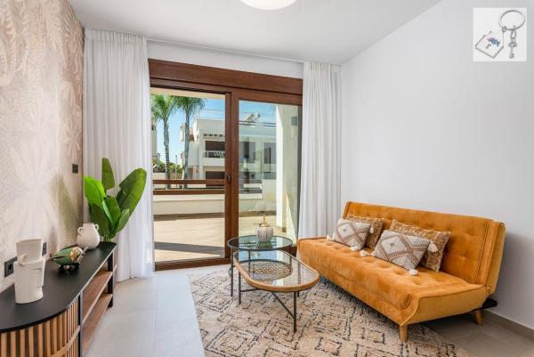 Venta de piso en Piso en Los Balcones - Los Altos del Edén, Torrevieja, Torrevieja
thumbnail 3