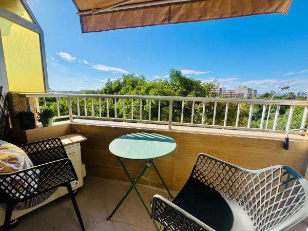 Venta de piso en Piso en Puerto Deportivo, Torrevieja, Torrevieja
 photo 4