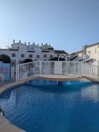 Chalet adosado en Calle Murillo, 171, La Siesta - El Salado - Torreta, Torrevieja thumbnail 3