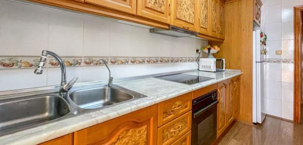 Venta de piso en Piso en Puerto Deportivo, Torrevieja, Torrevieja
 photo 3