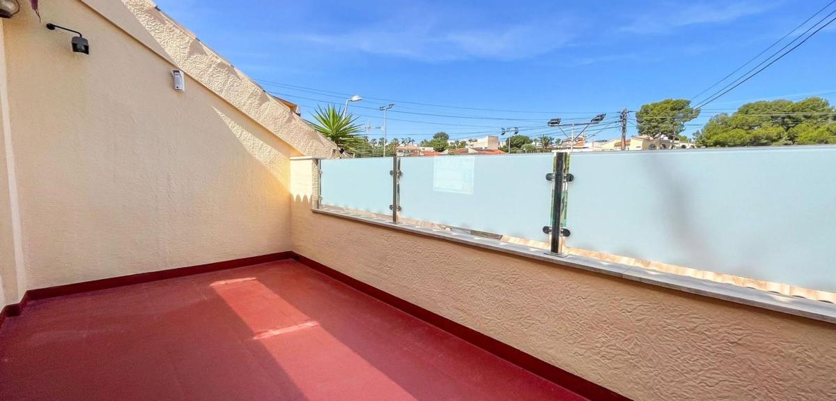 Sprzedaż szeregowego domku w Chalet adosado en Los Balcones - Los Altos del Edén, Torrevieja , Torrevieja photo 5