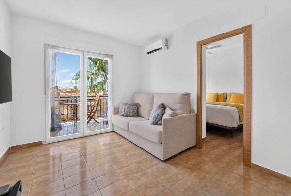 Venta de piso en Piso en Avenida Don Juan de Austria, La Veleta, Torrevieja, Torrevieja
 photo 4