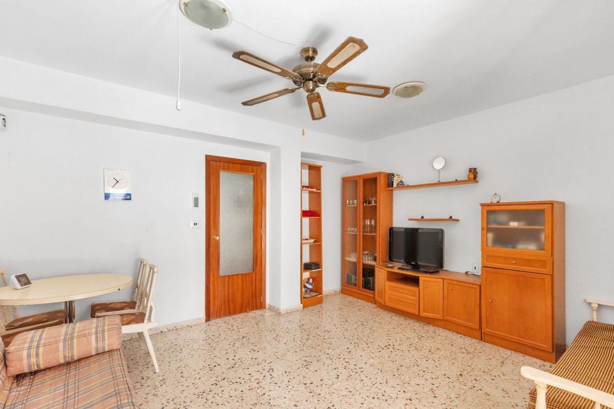 Venta de piso en Piso en Calle Valencia, 12, El Acequión, Torrevieja, Torrevieja
photo 3