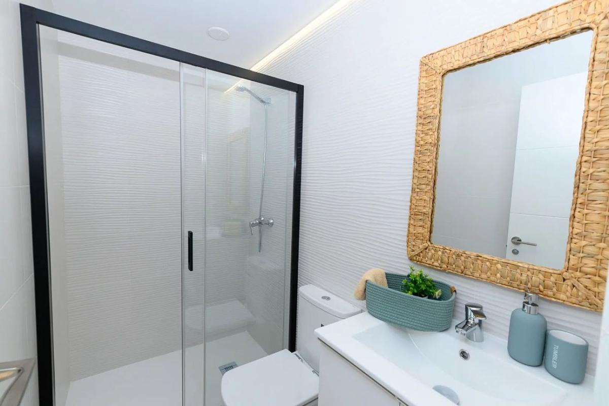 Sale of apartment in Piso en Olas De Las, 27, Punta Prima, Torrevieja, Torrevieja
photo 5