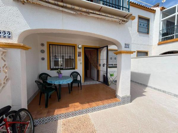 Casa o chalet independiente en La Siesta - El Salado - Torreta, Torrevieja thumbnail 3