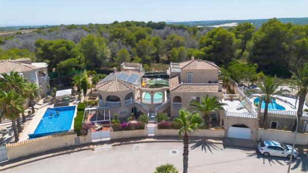 Casa o chalet independiente en Calle Dinamarca, 31, Playa de los Locos, Torrevieja photo 1
