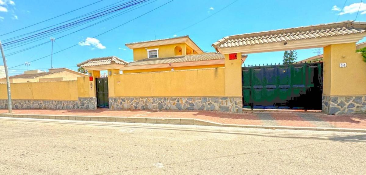 Properties for sale and rent in Spain photo 4