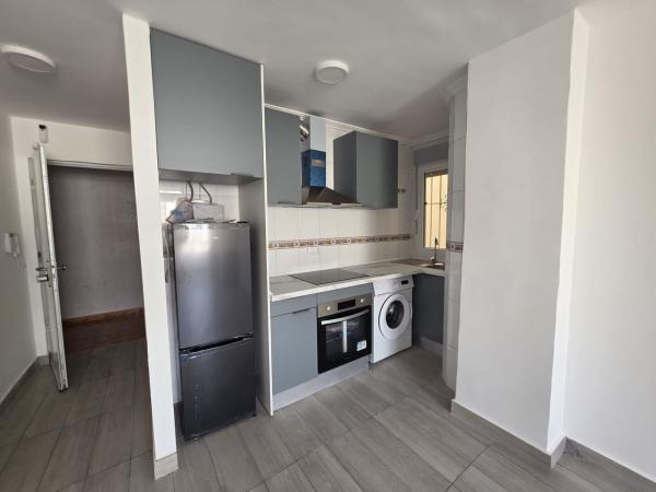 Продажа квартиры на Piso en Avenida Habaneras - Curva de Palangre, Torrevieja, Торревьеха
photo 1