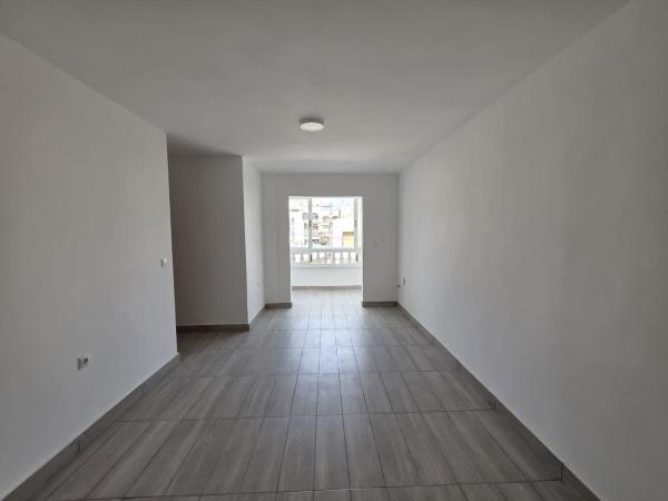 Продажа квартиры на Piso en Avenida Habaneras - Curva de Palangre, Torrevieja, Торревьеха
thumbnail 3
