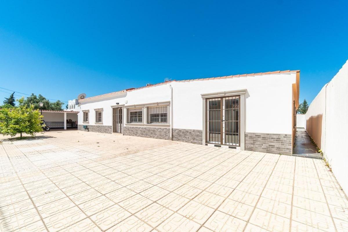 Продажа отдельного шале в  Casa o chalet independiente en La Siesta - El Salado - Torreta, Torrevieja, Торревьеха photo 2