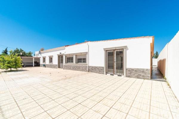 Частный шале на продаже в Casa o chalet independiente en La Siesta - El Salado - Torreta, Torrevieja, Торревьеха thumbnail 2