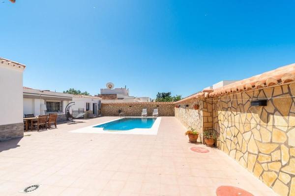 Частный шале на продаже в  Casa o chalet independiente en La Siesta - El Salado - Torreta, Torrevieja, Торревьеха photo 4