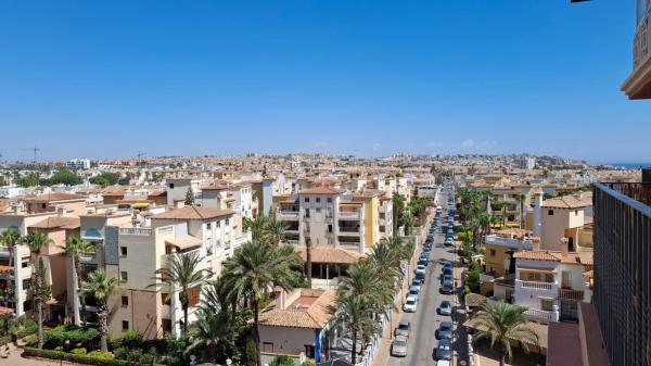 Продажа квартиры на Piso en Avenida Roentgen, Zona los Frutales, Torrevieja, Торревьеха
 photo 2
