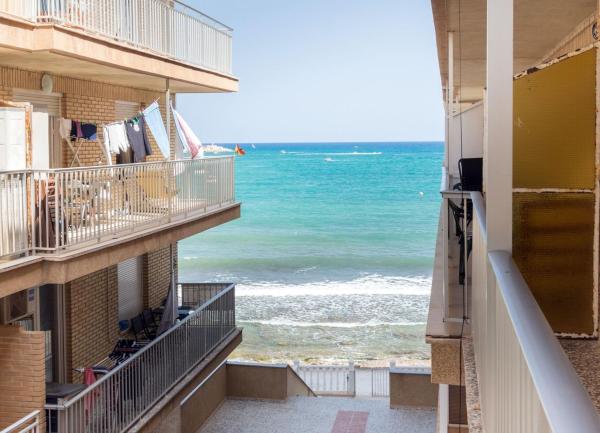 Venta de piso en Piso en Playa de los Náufragos, Torrevieja, Torrevieja
 photo 1