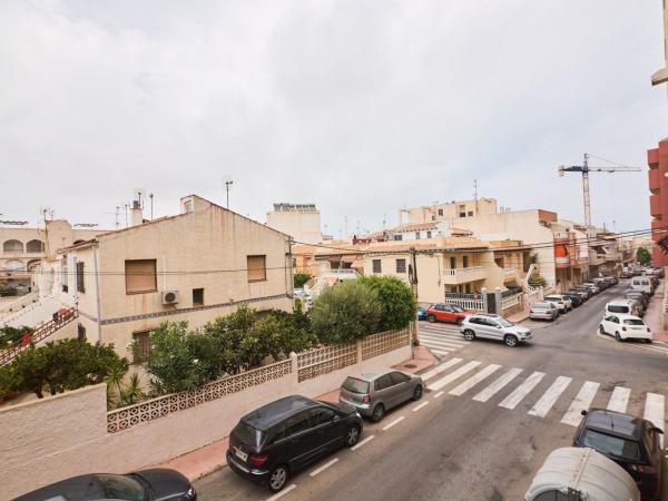 Продажа квартиры на Piso en Calle Galeón, Avenida Habaneras - Curva de Palangre, Torrevieja, Торревьеха
photo 1