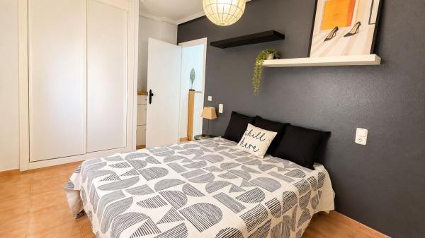 Sale of flat in Piso en Avenida Habaneras - Curva de Palangre, Torrevieja, Torrevieja
 photo 1