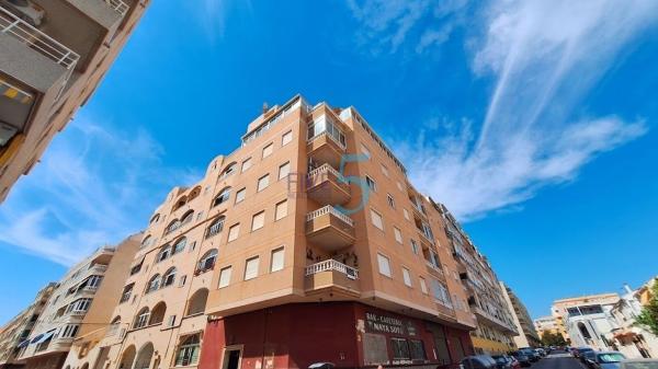 Sale of flat in Piso en Avenida Habaneras - Curva de Palangre, Torrevieja, Torrevieja
 photo 1
