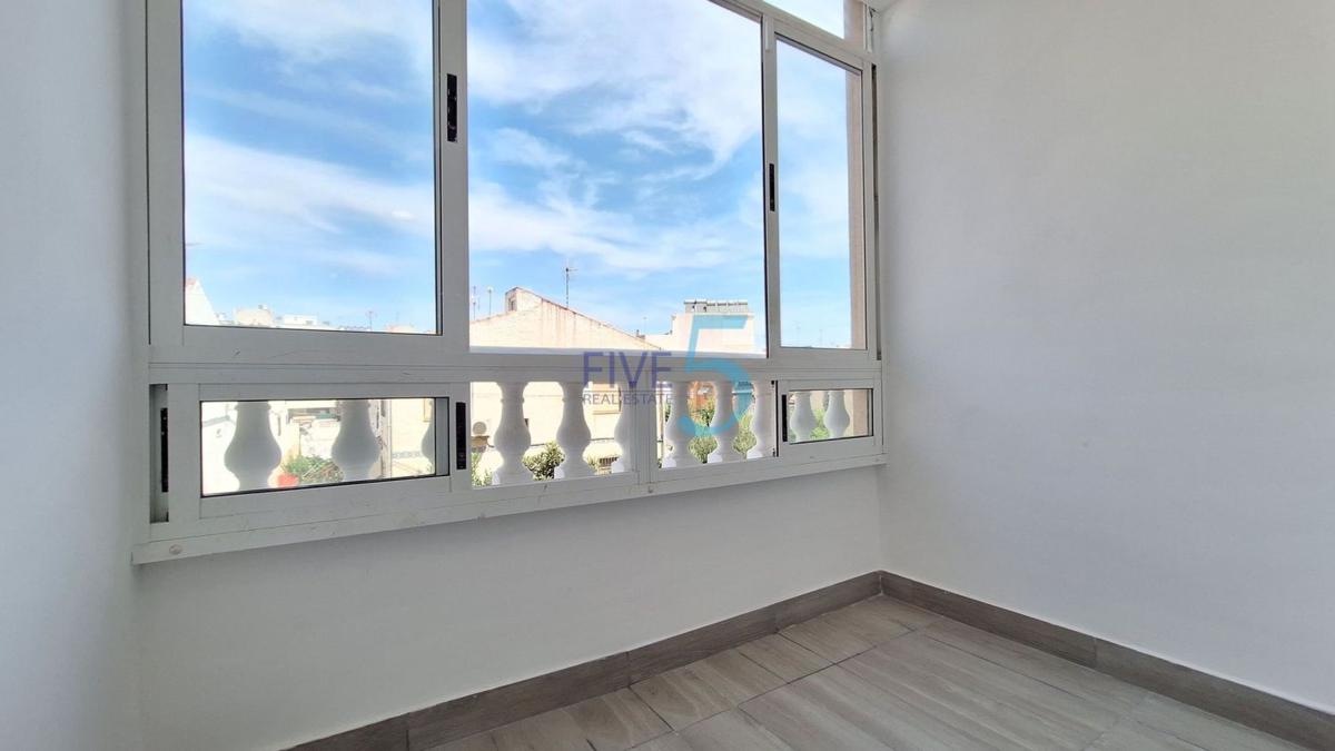 Sale of apartment in Piso en Avenida Habaneras - Curva de Palangre, Torrevieja, Torrevieja
photo 3