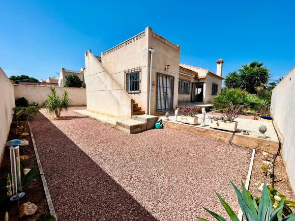 Casa o chalet independiente en Carreño, 1, La Siesta - El Salado - Torreta, Torrevieja photo 1