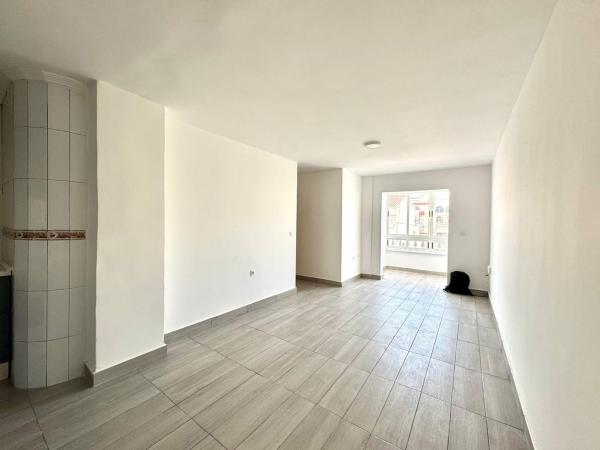 Sale of flat in Piso en Avenida Habaneras - Curva de Palangre, Torrevieja, Torrevieja
 photo 1